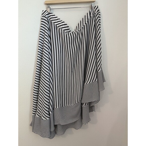 LANE BRYANT WOMENS BLACK WHITE STRIPED ASYMMETRICAL MIDI SKIRT PLUS Sz 26/28 New - Picture 1 of 6